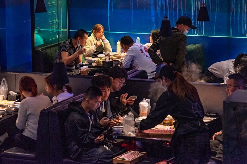 聚餐吃火锅