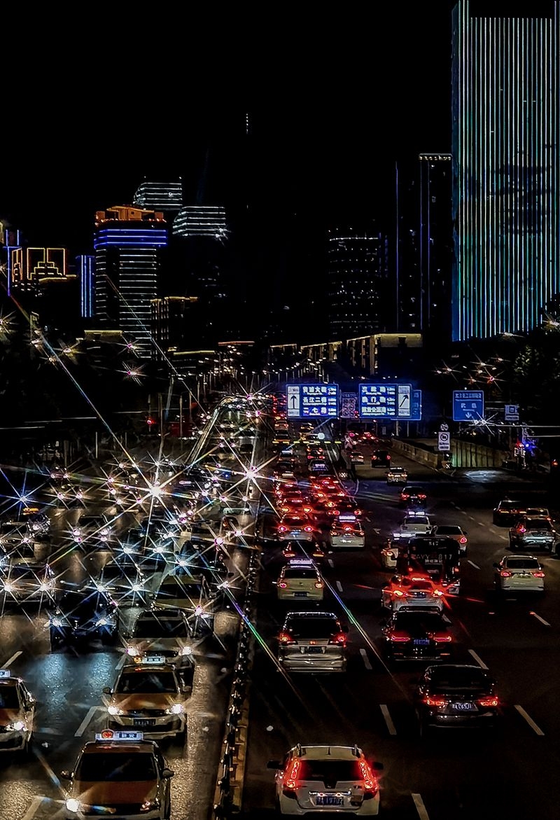 璀璨城市，夜幕下的解放大道