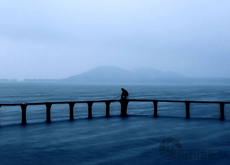 东湖夜思