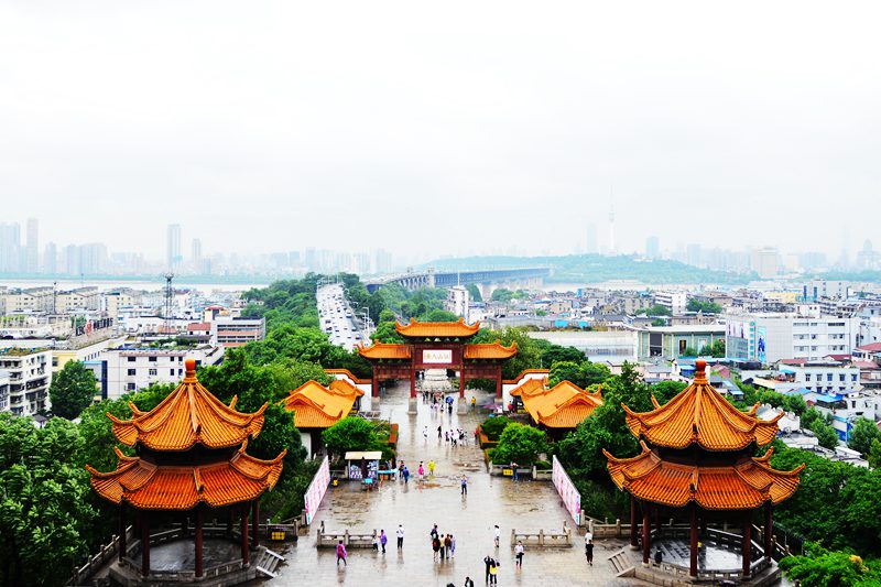 黄鹤楼上俯瞰长江大桥