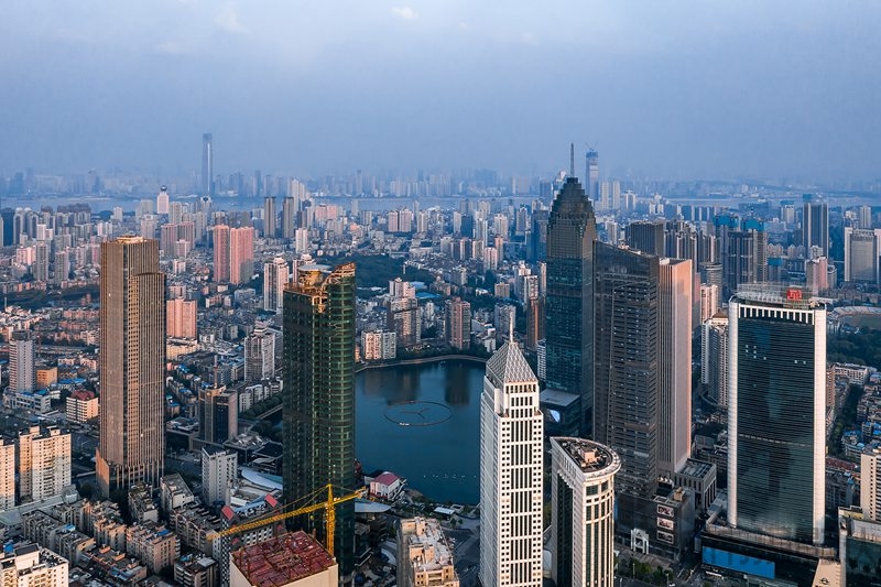 西北湖-武汉的金融一条街