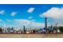 这边风景独好-蓝天白云大美江滩，韩昶光摄影