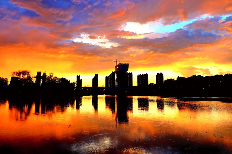 油画的天空-东西湖区马投潭公园
