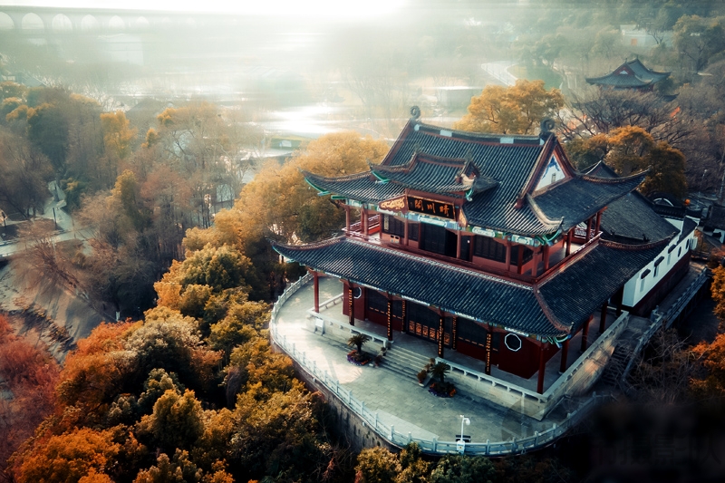 思古悠情晴川阁