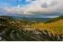 位于湖北省蕲春县檀林镇雾云山村雷公岩雾云山梯田，群山环绕，天地合一，可追溯到唐朝年间。