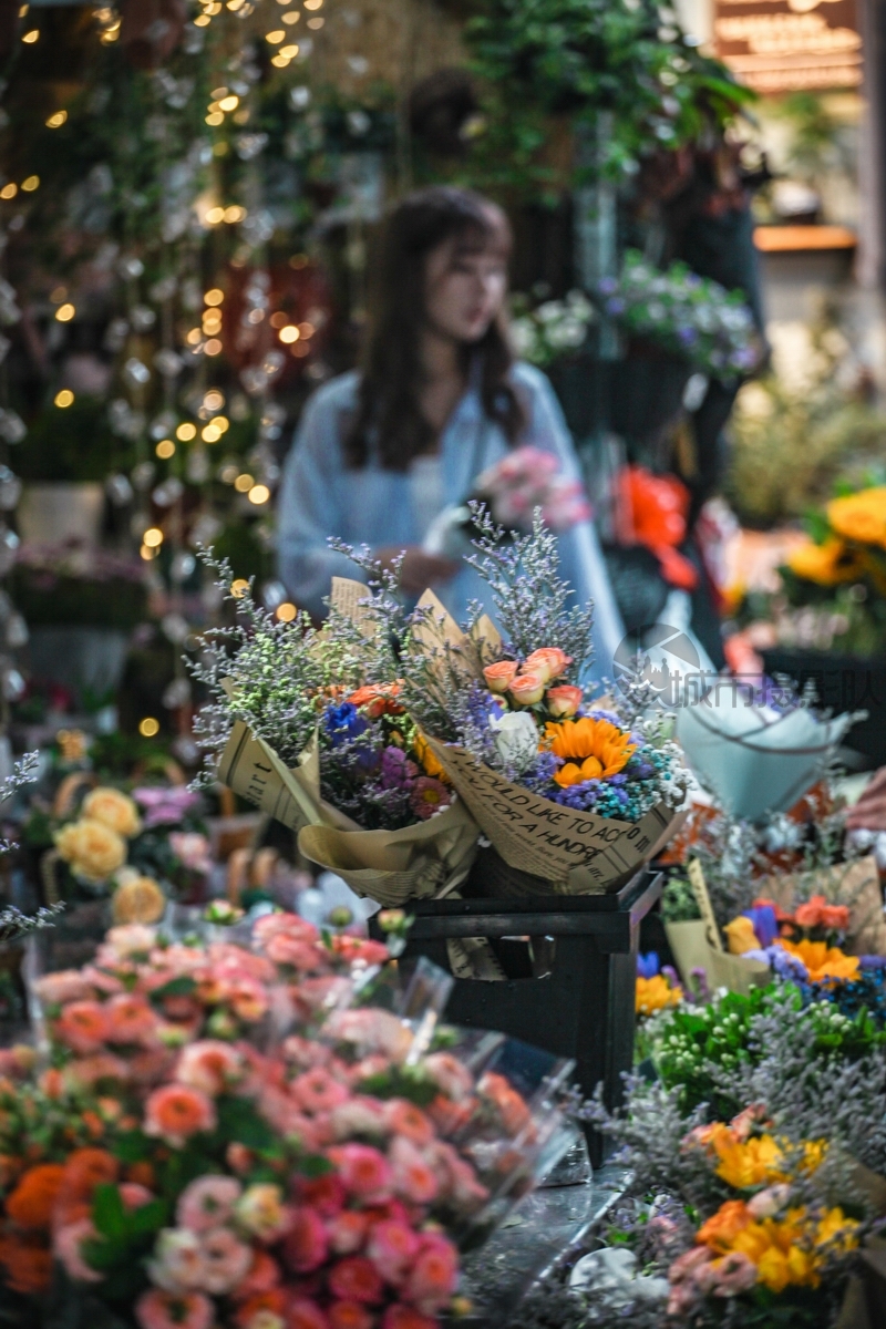 单洞门花市重归繁华