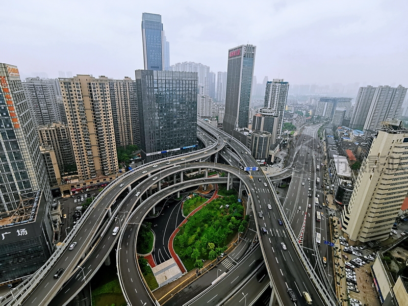宝丰路高架看口袋公园