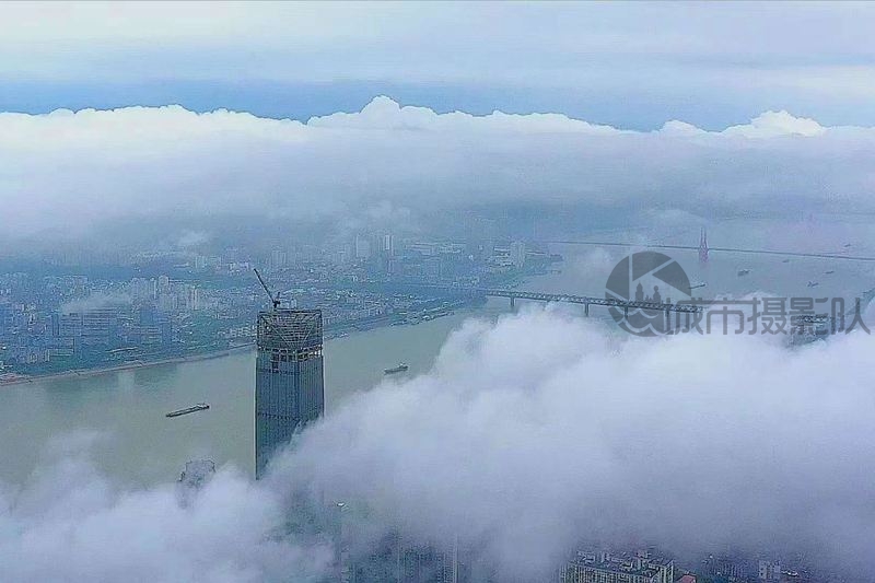 我在云端看长江