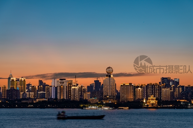 追逐夏日的晚霞