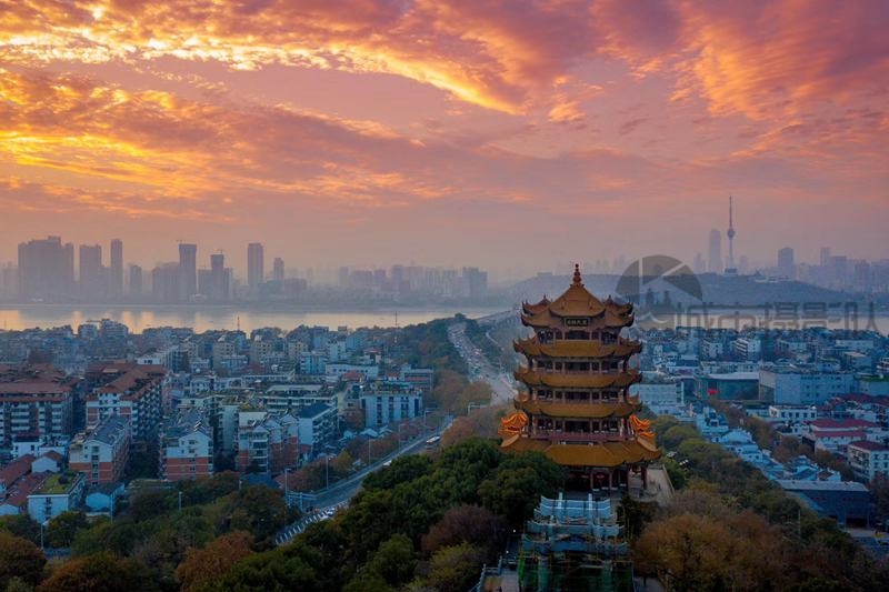 黄鹤楼上空的晚霞