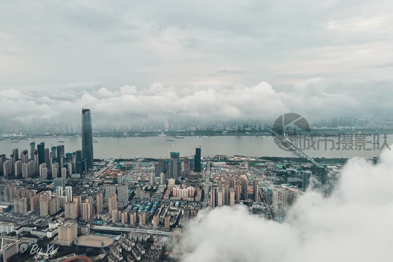 雨后，云中武汉