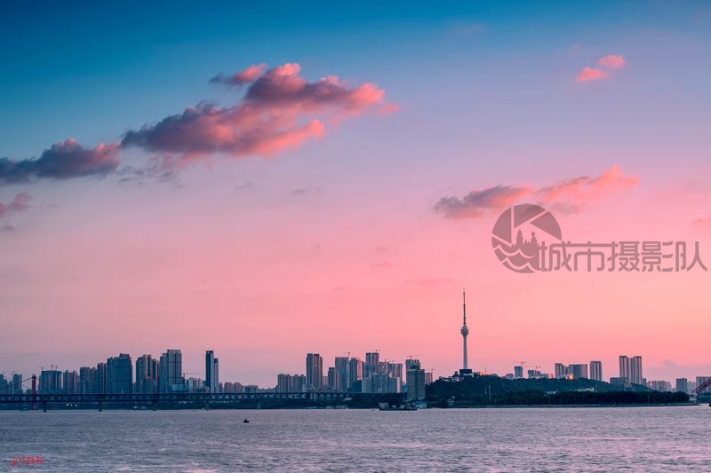落日前的这一抹红