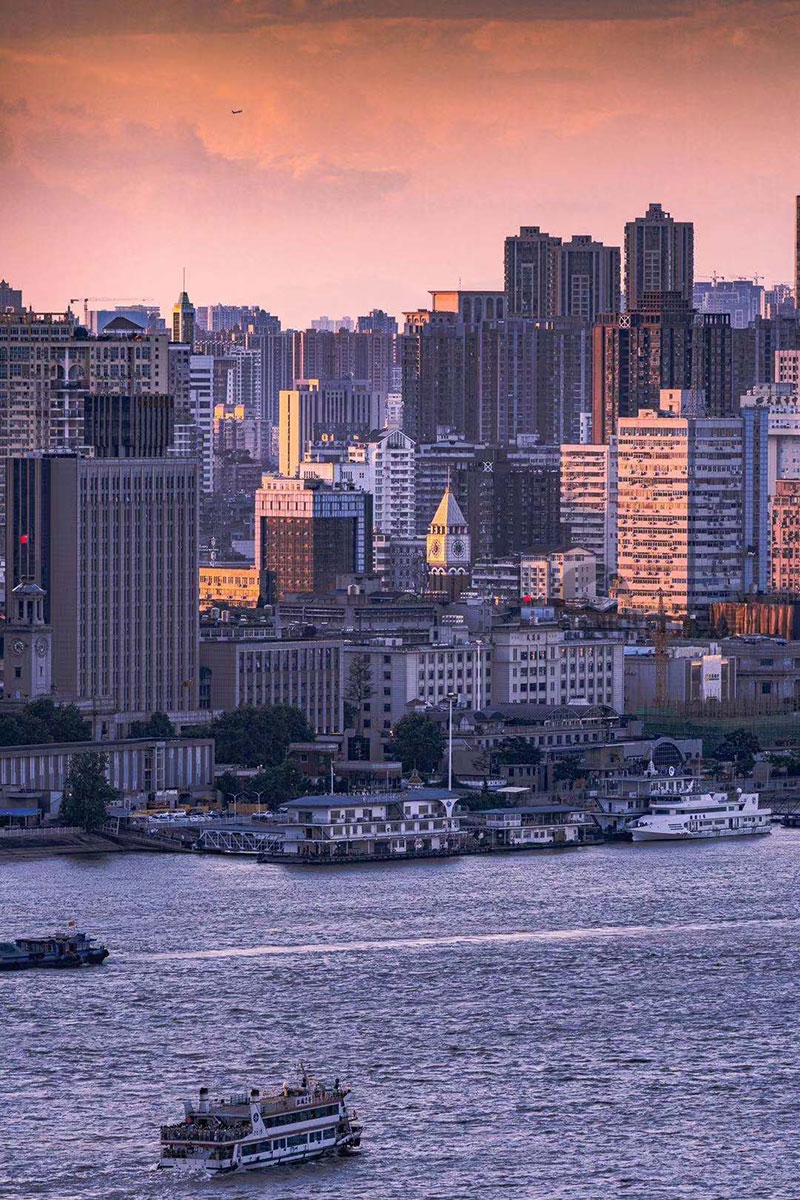 司门口的夕阳
