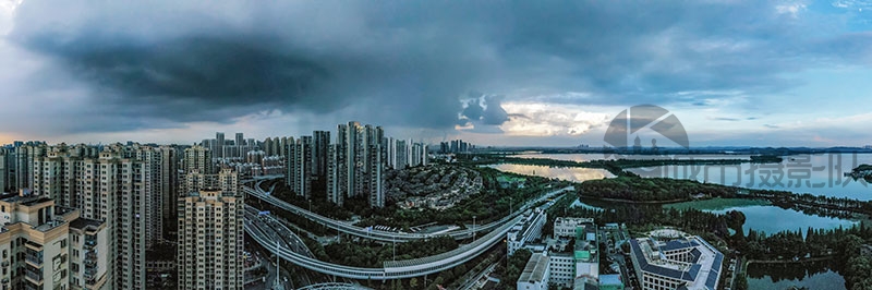 半边城市半边湖