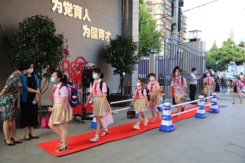 江岸解放中学