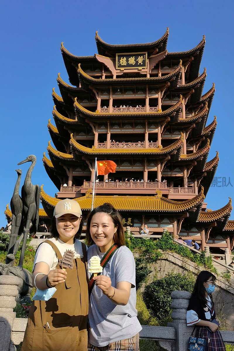 黄鹤楼游人如织