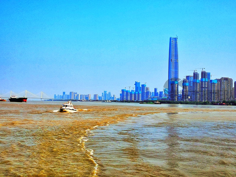 长江两岸