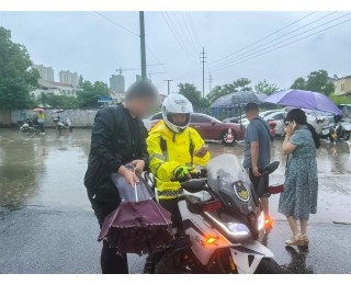 急！两名考生接连走错考场；喜！新洲警方护送“转场”