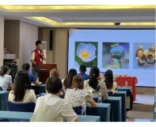 禁毒宣传进企业，筑牢源头“防火墙”