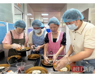 毕业班教师悄悄为孩子制作“哪吒餐”，传达满满的爱意