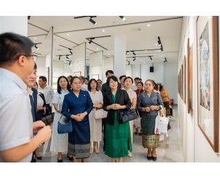 “放飞梦想”中老国际少儿画展架起文化交流彩虹桥