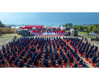 “红色文艺轻骑兵”走进石首抗洪抢险实战练兵场