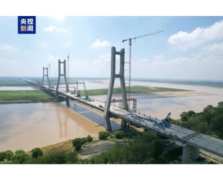 河南境内兰原高速黄河特大桥主桥合龙 较计划提前一个月完成