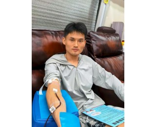 老人急需O型血，退役军人挽袖献出400毫升
