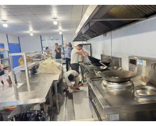 工地食堂存在6种燃气安全隐患，东湖高新区城管责令立即整改