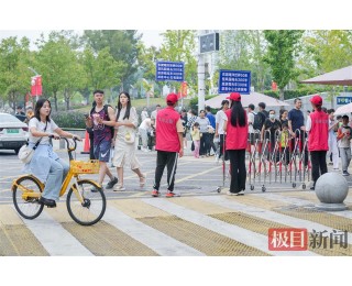 国庆我在岗丨国庆首日东湖游客如织，多警种联动筑牢安全屏障