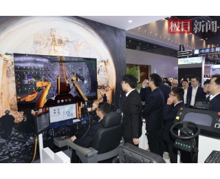 2025国际（武汉）智博会⑭丨 智能型三臂凿岩台车:硬实力为隧道“开膛破肚”