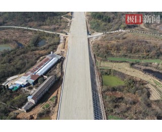 武汉六环线北段首段路基交验一次通过