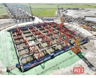 公路工程世界第一大沉井“稳稳落定”
