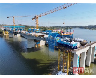“筑桥神器”保驾护航，武汉都市圈环线滠水河特大桥左幅冲刺合龙