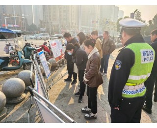 交管服务零距离，车管业务咨询窗口“搬”到家门口