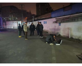 还“静”于民，青山区冶金街道综合执法队员凌晨测噪声