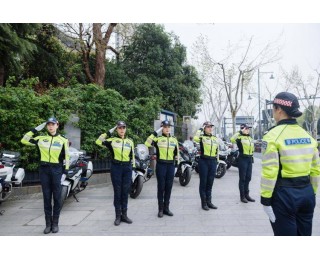 哨声源自1958年！年轻的她们，又飒又柔情