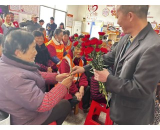 烟火气拉满！她们与戏曲相伴过三八