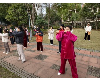 银龄乐学春意浓，武汉红升社区老年学校春季班正式开课
