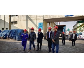 书画名家走进湖北蓝天盐化有限公司举行文化交流活动