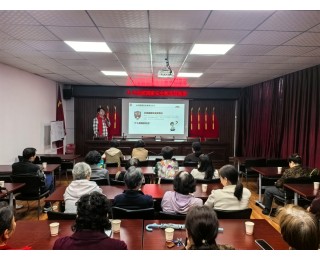 校社共建聚合力！洪山区关山街道逸景华庭社区开展智能手机教学暨国家安全教育宣讲活动