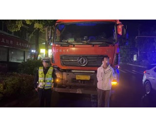 群众举报+交警严查！武汉江夏交警快速查处货车逆行闯红灯违法