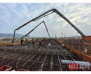 25小时连续奋战！武汉新城至黄石新港快速通道跨铁工程0#块浇筑完成