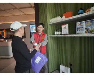 武汉这家桔子酒店一楼，藏着最暖心的便民服务点