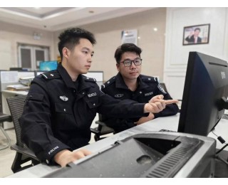 窃贼作案后故作淡定从容，企图打消民警怀疑，喝咖啡时被抓！