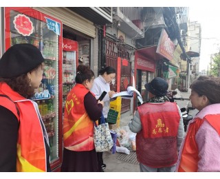 社区文体骨干化身志愿先锋传递温情