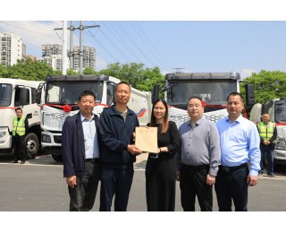 绿色环卫“新”动能，护航“小龙虾+楚超”消费季