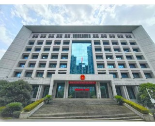 假期微信回复工作能不能申请加班费？法院判了：公司支付2万元加班费