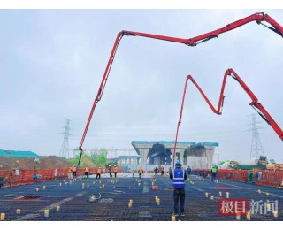 “五一”不“打烊” 中建三局苏州北站项目施工忙